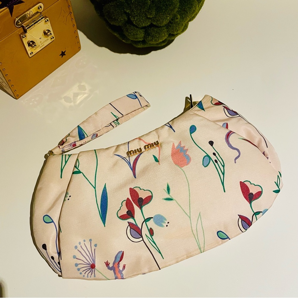 Authentic Miu Miu Cream Clutch with Gold Closure